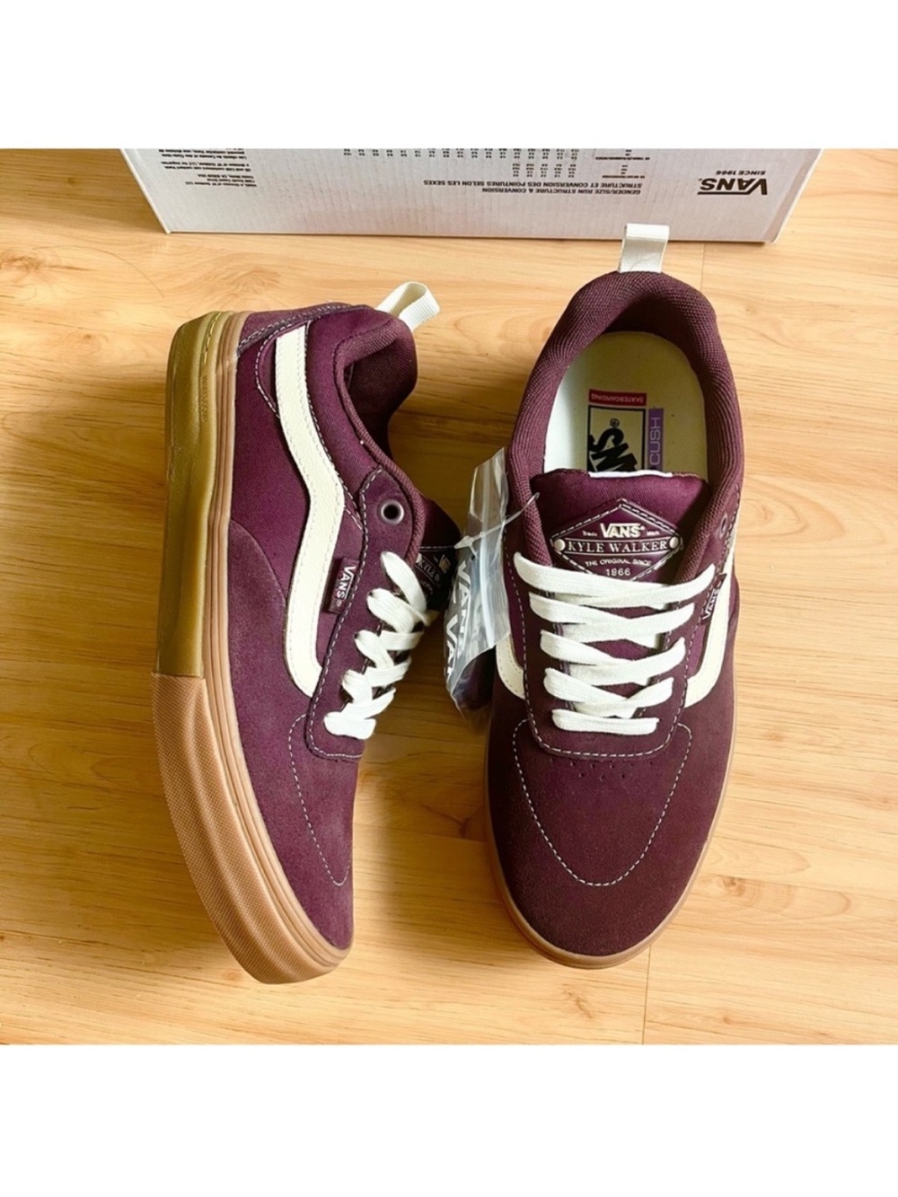 Vans Kyle Walker Suede Gum
Wine Women 9.5 US Mens 8.0US